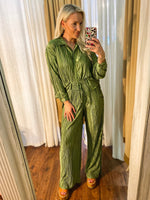 Load image into Gallery viewer, So Content Pleated Hunter Green Button Down Blouse &amp; Pants Set
