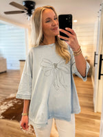 Load image into Gallery viewer, Tied Down Blue Graphic Bow S/S Tee
