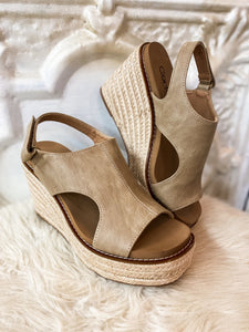 Freddie Taupe Corkys Wedge