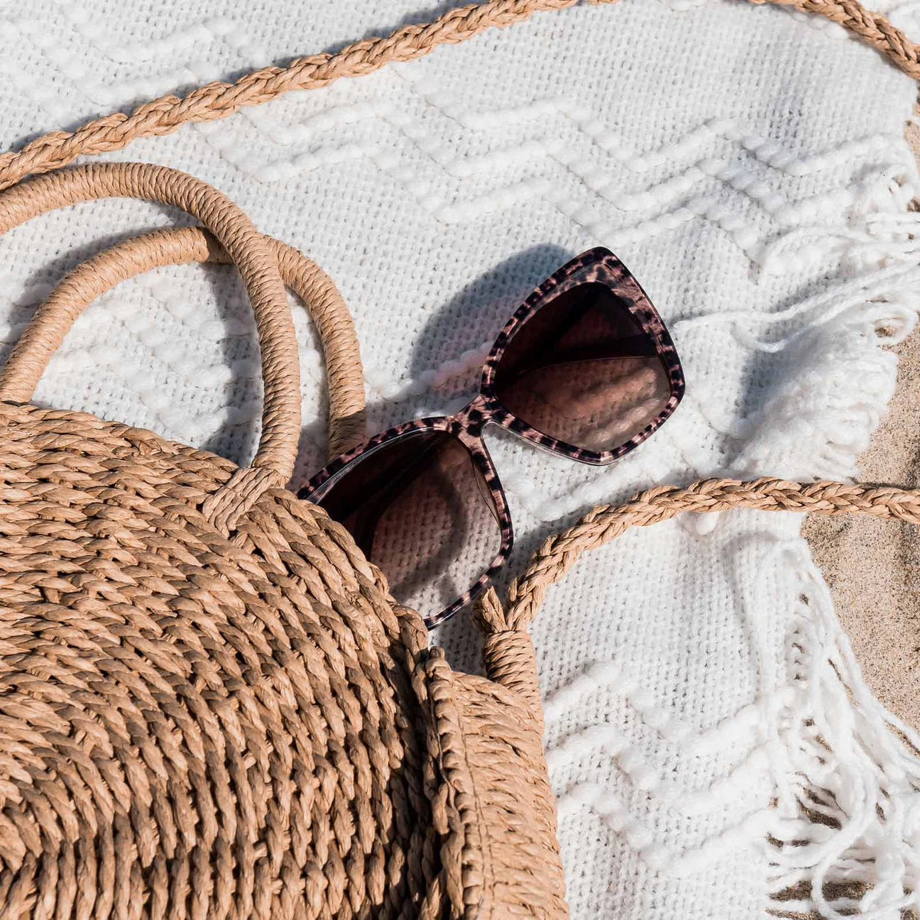 Becky II - Leopard Tortoise Brown Gradient Diff Sunglasses