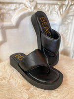 Load image into Gallery viewer, Izzie Black Beach by Matisse Sandal
