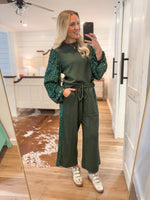 Load image into Gallery viewer, Joyous Day Hunter Green Sequin Pants
