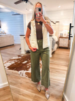 Load image into Gallery viewer, Talking About Ivory/Paisley Quilted Reversible Vest

