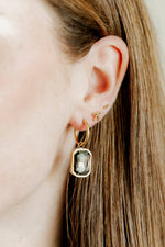 Load image into Gallery viewer, Screwback Stud Earrings - Ruby Bow
