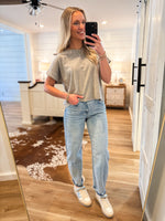 Load image into Gallery viewer, Suave Light Wash Barrel Vervet Denim
