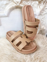Load image into Gallery viewer, Legend Cut Out Ivory Slide Sandals
