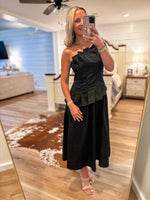 Load image into Gallery viewer, Reserved Party Black Strapless Midi Dress
