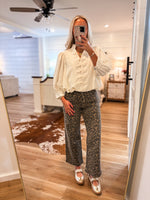 Load image into Gallery viewer, Cream Faux Button Bubble Blouse
