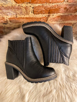 Load image into Gallery viewer, Boutique by Corkys Pecan Pie Black Ankle Booties
