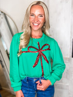 Load image into Gallery viewer, Kelly Gift Green Sweatshirt - Mary Square

