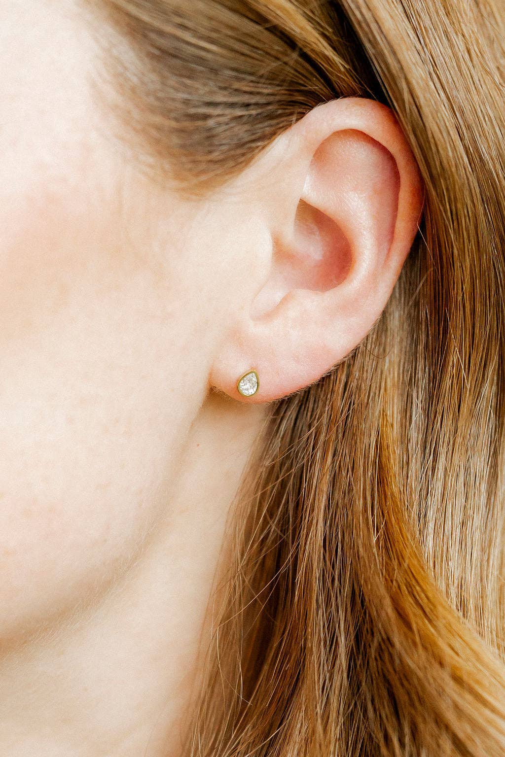Screwback Stud Earrings - Paloma Pear Gold