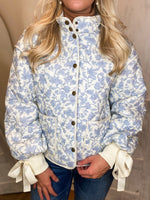 Load image into Gallery viewer, Better Choice Ivory &amp; Blue Floral Quilted Jacket
