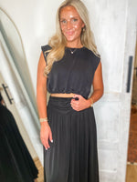 Load image into Gallery viewer, Reminding You Black Balloon Top &amp; Maxi Skirt
