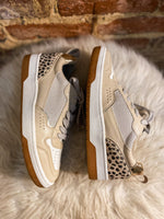 Load image into Gallery viewer, Romi Taupe &amp; Cheetah Low Top Shushop Sneakers
