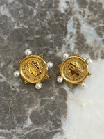 Load image into Gallery viewer, PEARL COIN EARRINGS
