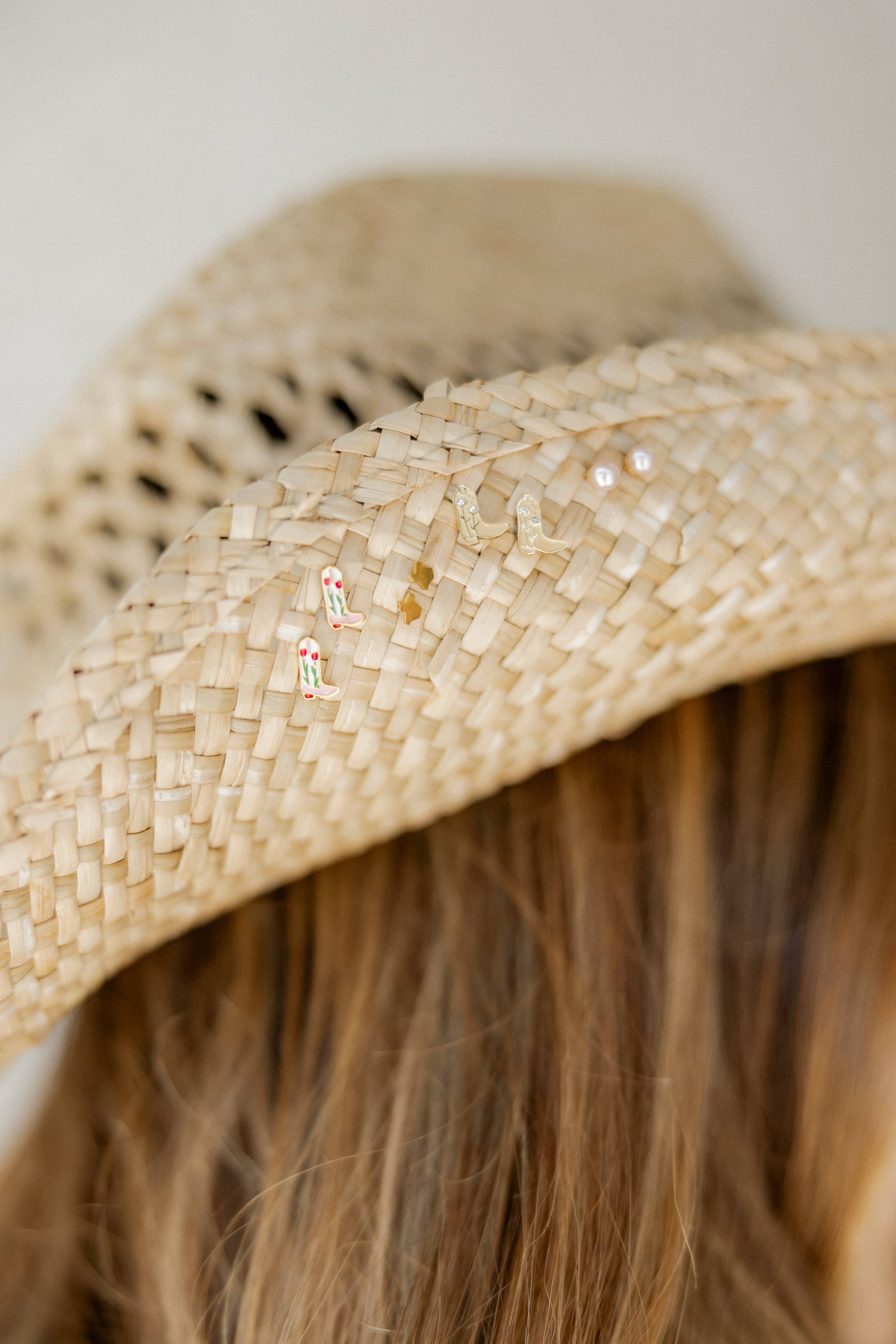 Screwback Stud Earrings - Daisy Cowgirl Boot