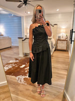 Load image into Gallery viewer, Reserved Party Black Strapless Midi Dress
