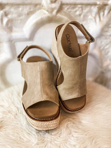 Freddie Taupe Corkys Wedge