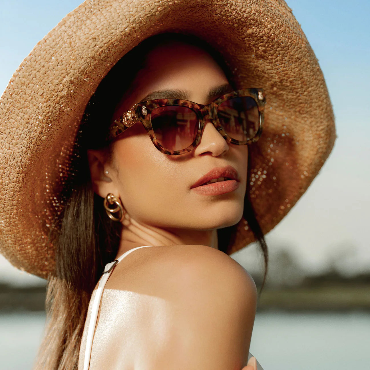 Hawaii - Coconut Palm Tortoise Brown Sugar Gradient Diff Sunglasses - The White Lotus