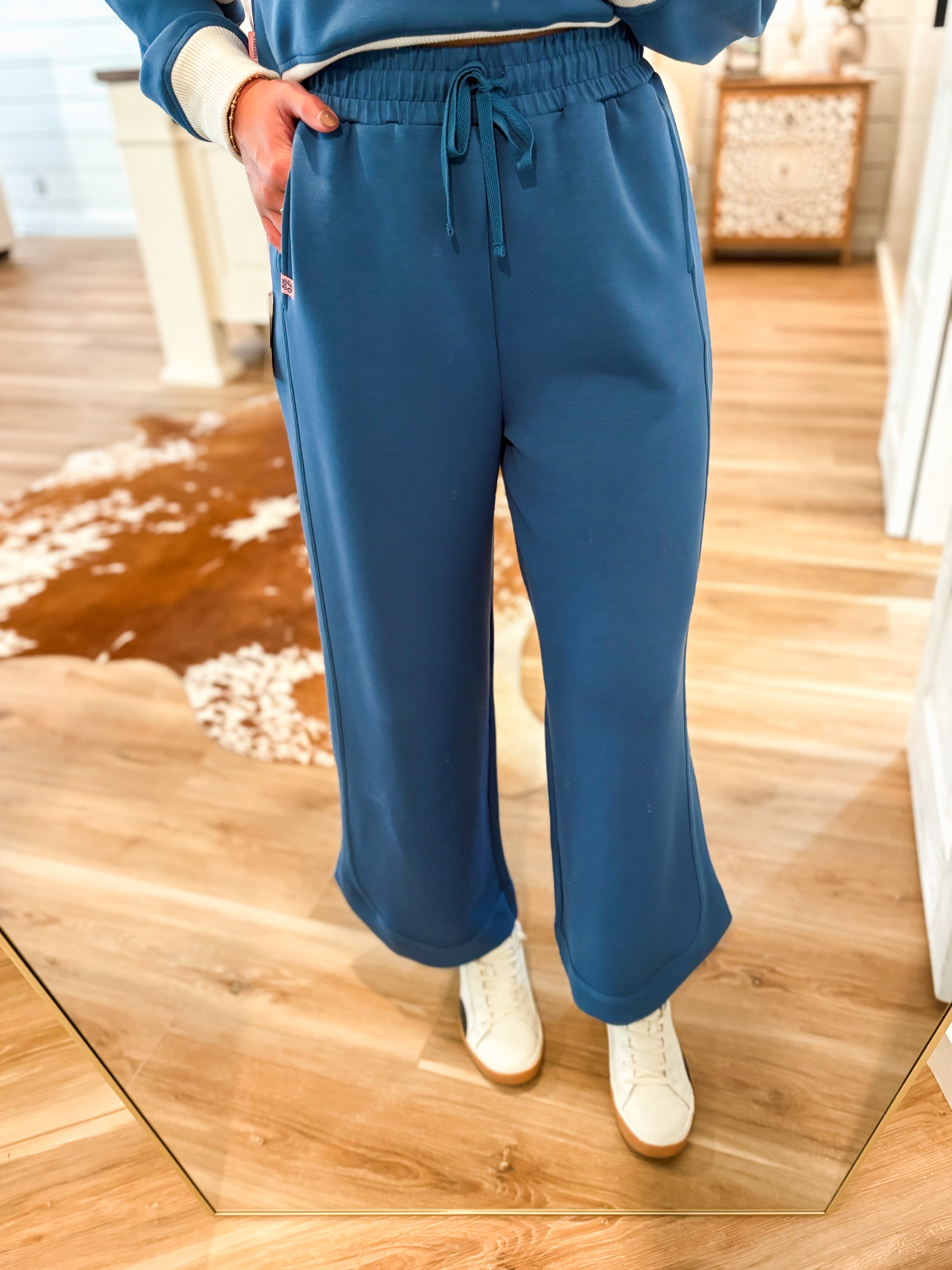 Sloan Blue & Ivory Contrast Pullover & Lounge Pant Set