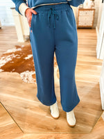 Load image into Gallery viewer, Sloan Blue &amp; Ivory Contrast Pullover &amp; Lounge Pant Set
