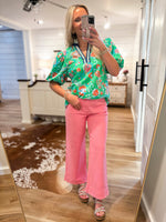 Load image into Gallery viewer, Perfect Day Kelly Green Paisley Contrast Blouse
