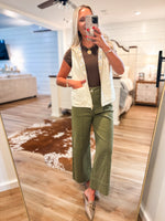 Load image into Gallery viewer, Talking About Ivory/Paisley Quilted Reversible Vest
