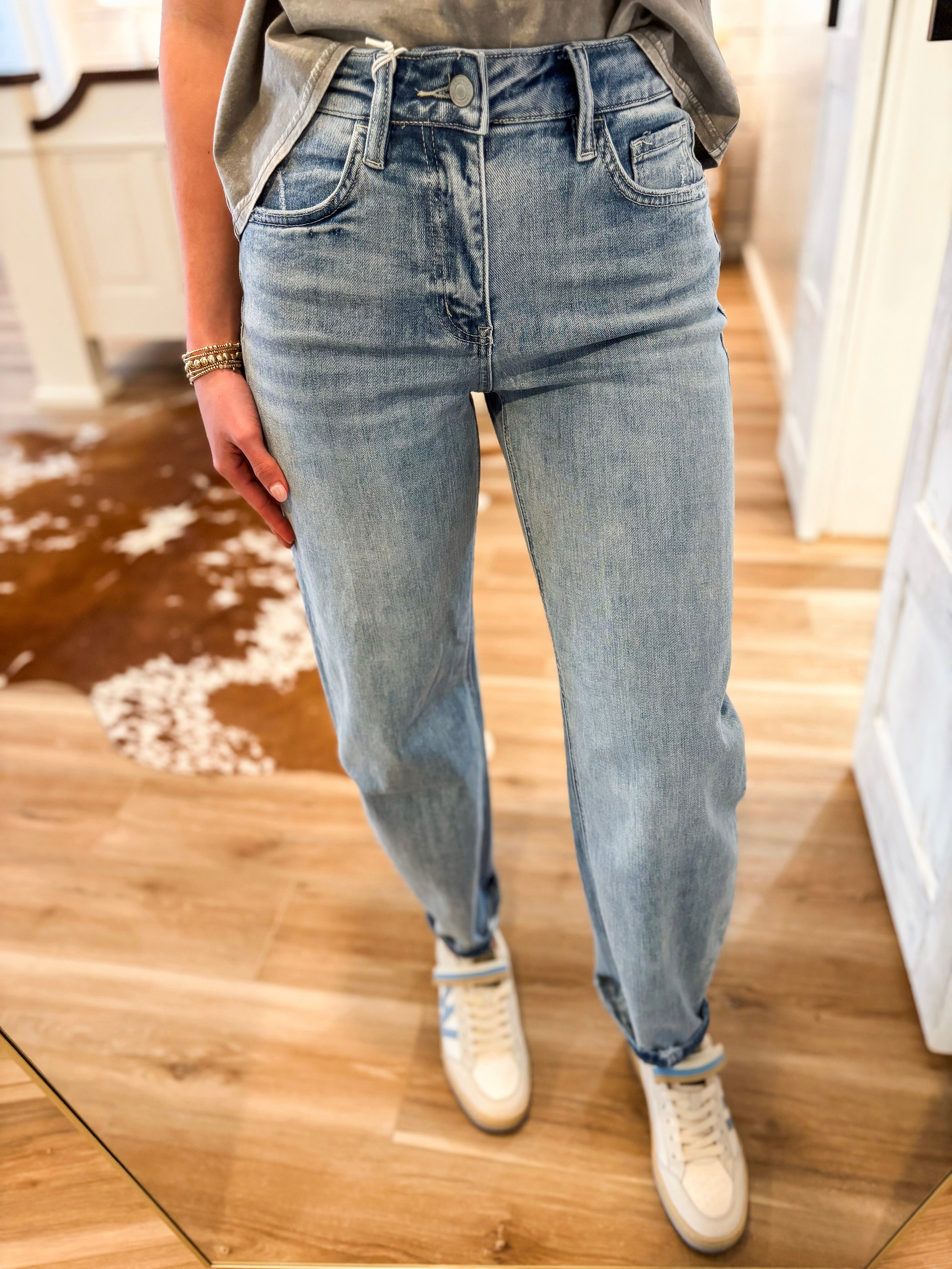 Suave Light Wash Barrel Vervet Denim