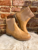 Load image into Gallery viewer, Boutique by Corkys Cabin Fever Caramel Booties
