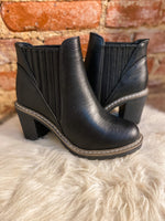 Load image into Gallery viewer, Boutique by Corkys Pecan Pie Black Ankle Booties
