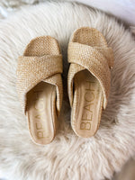 Load image into Gallery viewer, Hali Raffia Natural Platform Matisse Sandal
