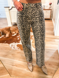 Spot Me Leopard Just Black Vintage Straight Denim