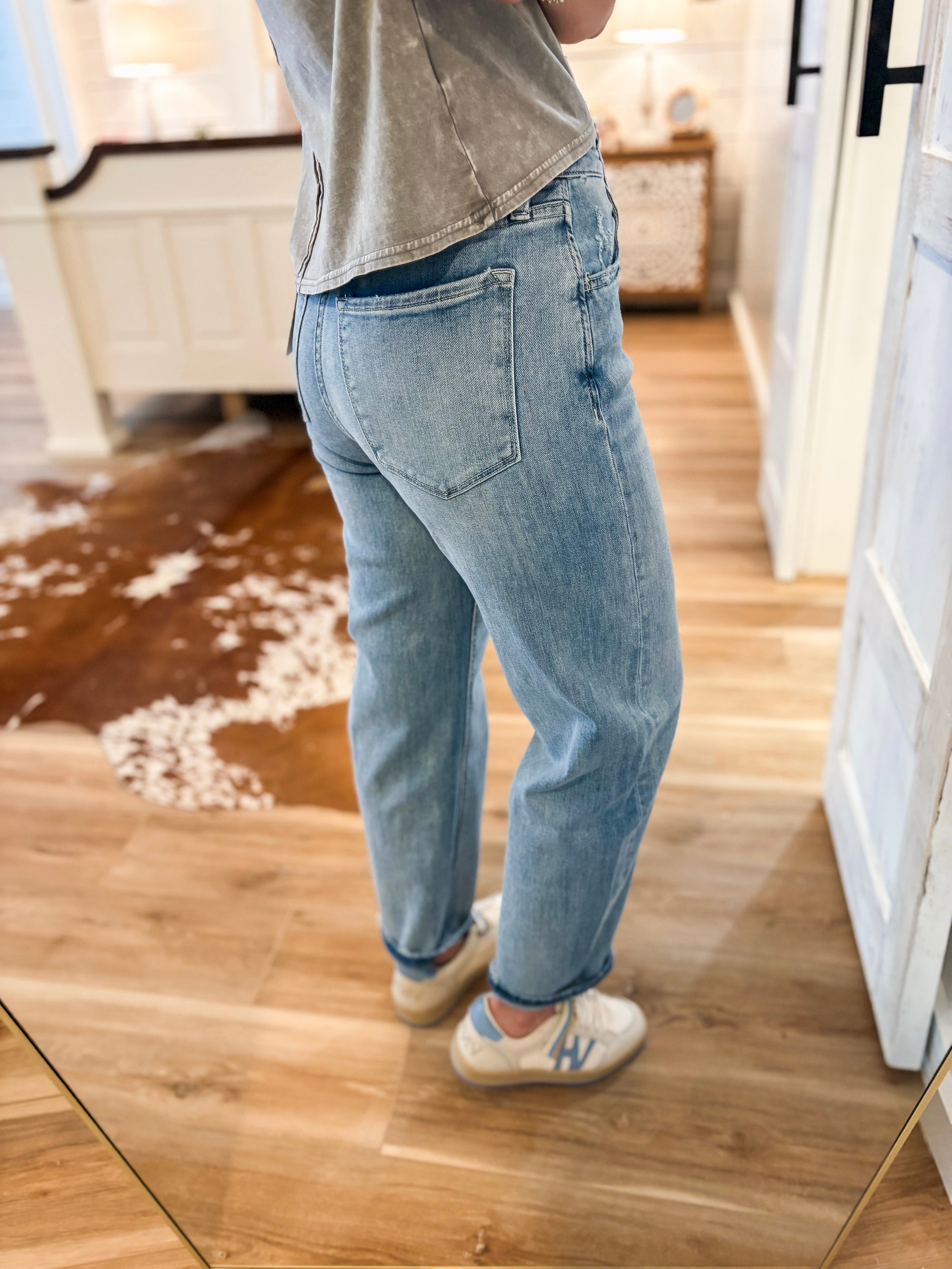 Suave Light Wash Barrel Vervet Denim