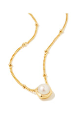 Load image into Gallery viewer, Davie White Pearl 18k Gold Vermeil Pendant Necklace
