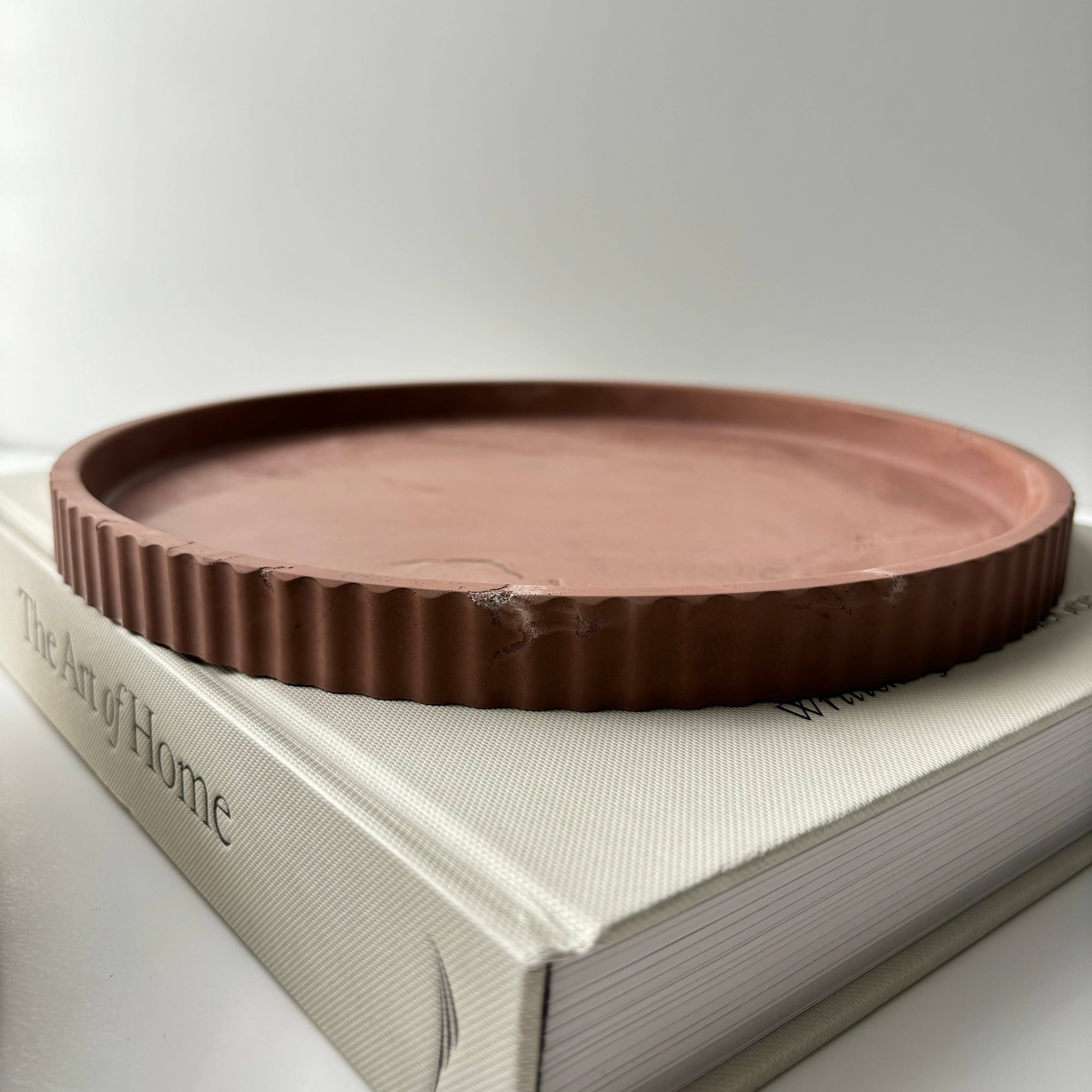 Joma - Concrete Fluted Tray | Round Concrete Tray