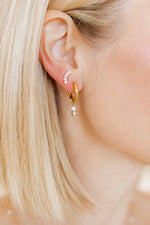 Load image into Gallery viewer, Screwback Stud Earrings - Abigail - Pearl
