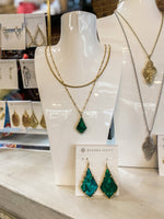 Load image into Gallery viewer, Faceted Alex Gold Convertible Emerald Green Necklace
