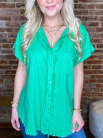 Load image into Gallery viewer, My Kind of Day Kelly Green Linen Button Down Blouse
