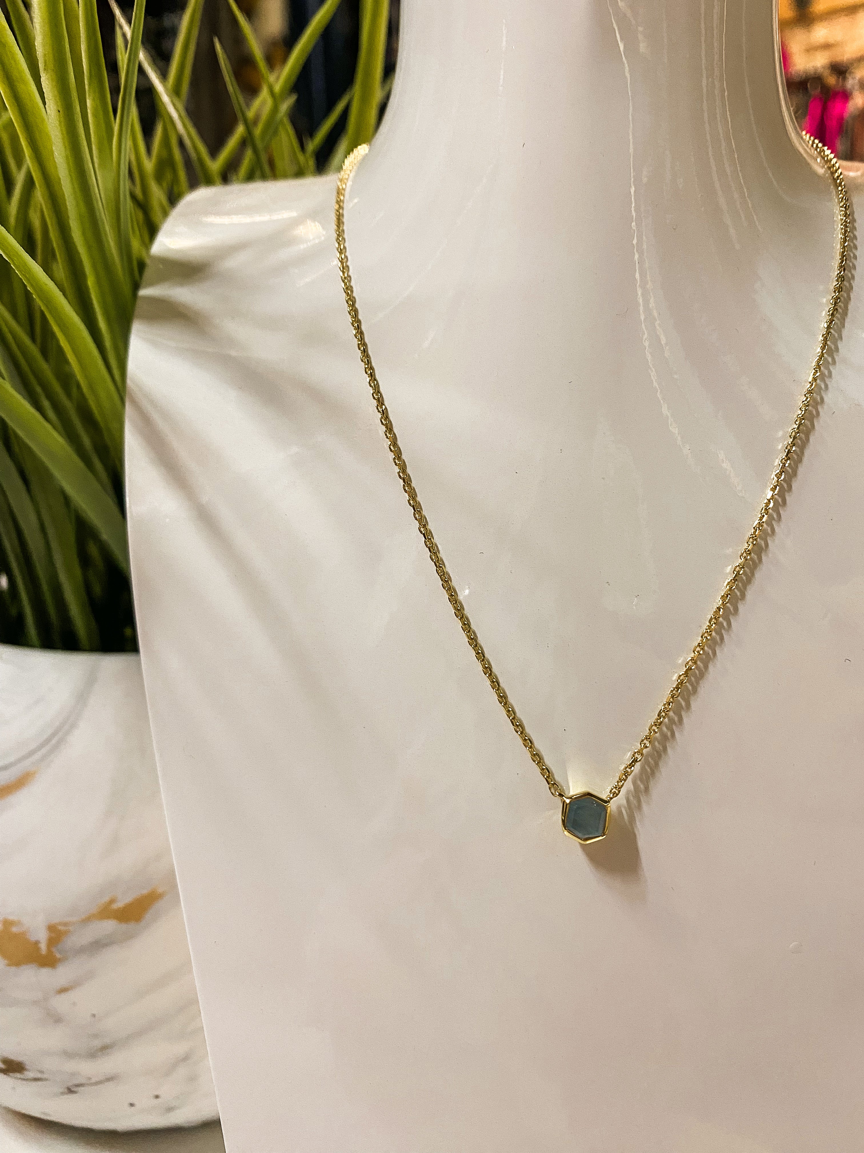Davie Aquamarine Pendant Gold Necklace